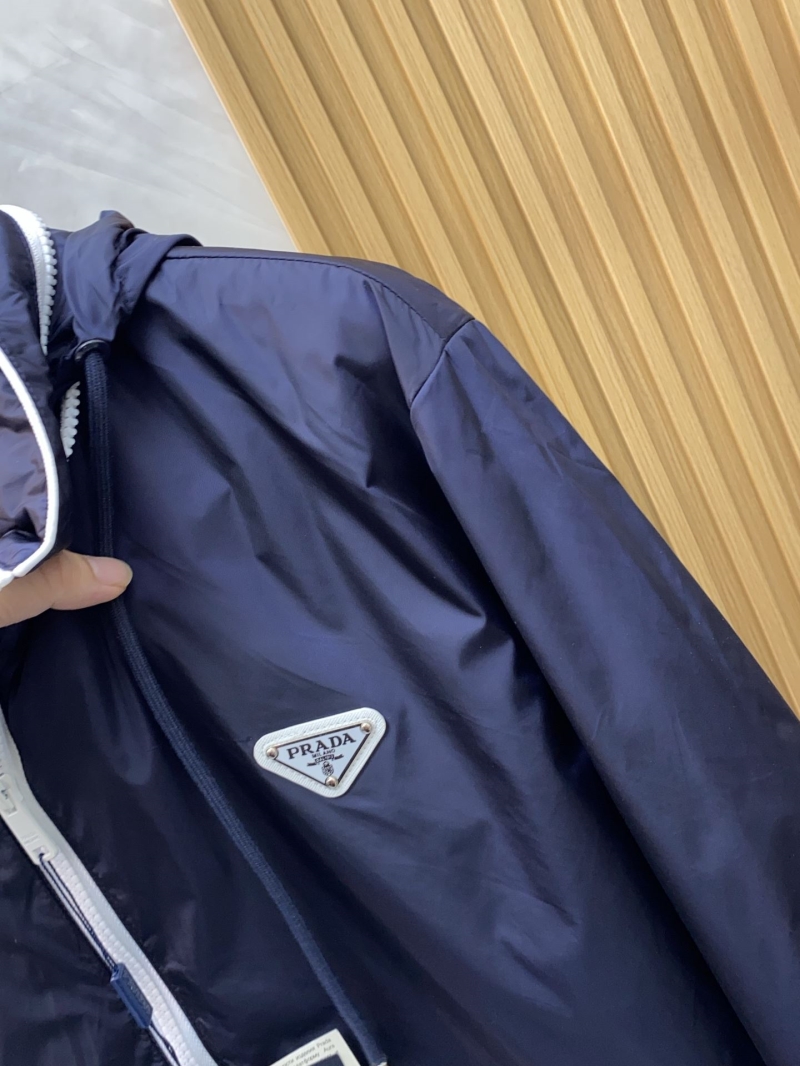 Pra*a outwear